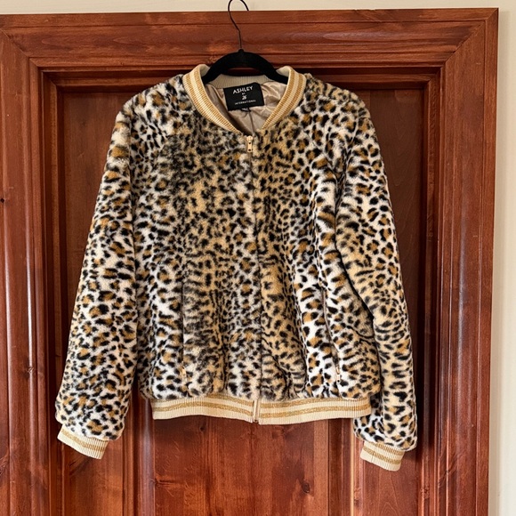 Ashley By 26 International Jackets & Blazers - Ashley By 26 International Leopard Print Bomber Jacket